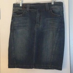Seven7 Denim Jean Skirt Size 12.
